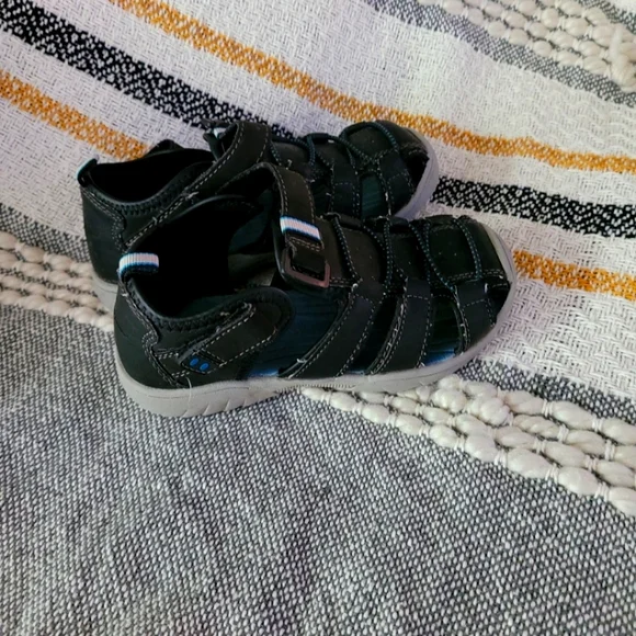 Toddler boy sandals - Picture 3 of 4